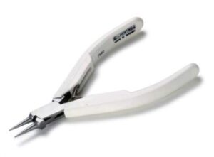 Lindström 7590 Small Precision Round-Nose Pliers | Smooth Jaws | ESD-Safe | 4.75"