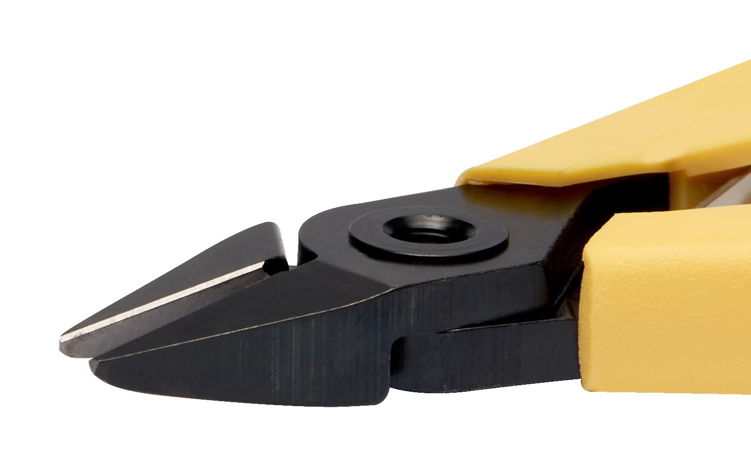 Lindström 8155 Medium Precision Ultra-Flush Cutter | Tapered Head | ESD-Safe Handles | AWG 32-16 - Image 4