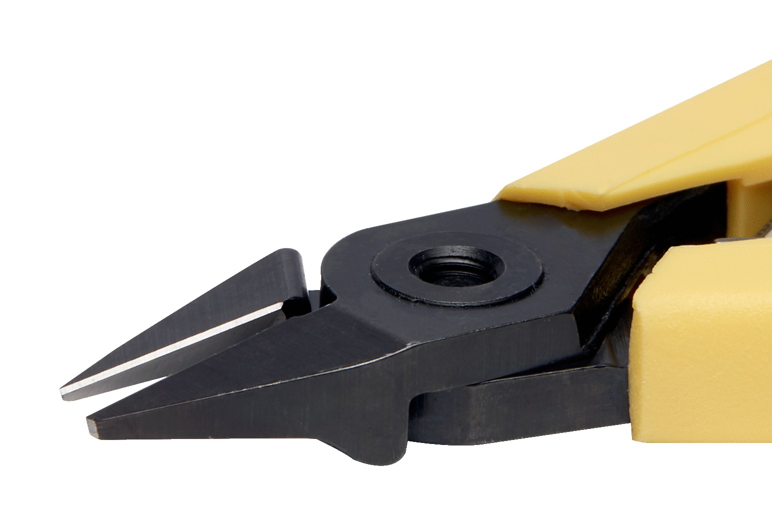 Lindström 8148 Small Precision Ultra-Flush Cutter | Tapered & Relieved Head | ESD-Safe Handles | AWG 38-20 | 4.25"| - Image 4