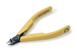 Lindström 8147 Small Precision Flush Cutter | Tapered & Relieved Head |  ESD-Safe Handles | AWG 38-18 | 4.25"