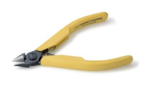 Lindström 8154 Medium Precision Flush Cutter | Tapered Head | ESD-Safe Handles | AWG 32-14 | 4.5"