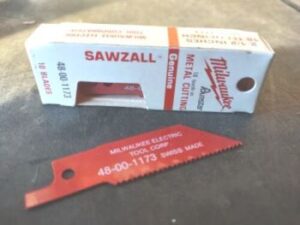 Milwaukee Tool 48-00-1173 Metal-Cutting Sawzall Blades; 18 TPI; 2-1/2" L; 10/pk; red